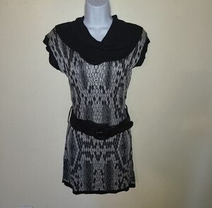 Body Central Stylish Black and Gray Women's Sweater Dress. NWOT